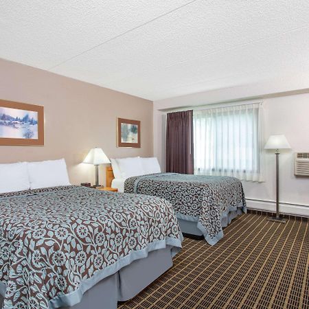 Days Inn By Wyndham Fond Du Lac Εξωτερικό φωτογραφία